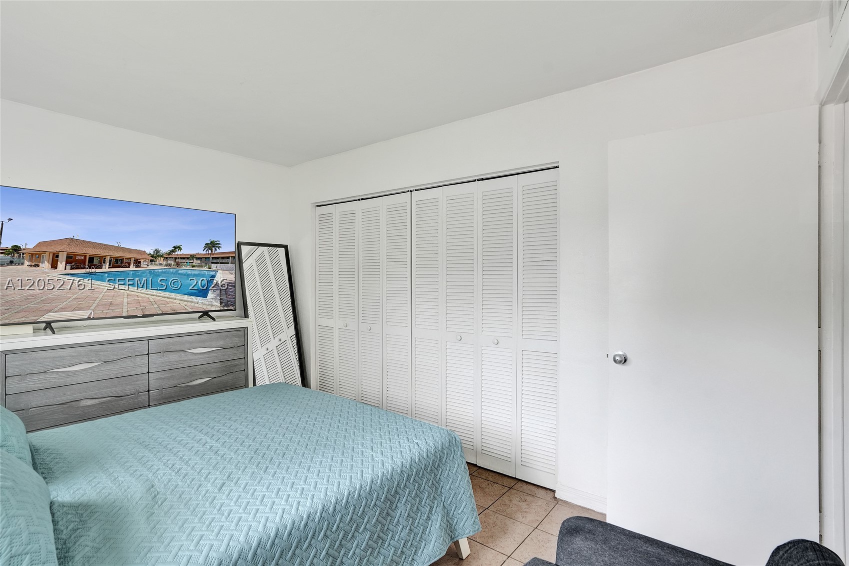 VILLAS OF MIAMI LAKES CON - Residential
