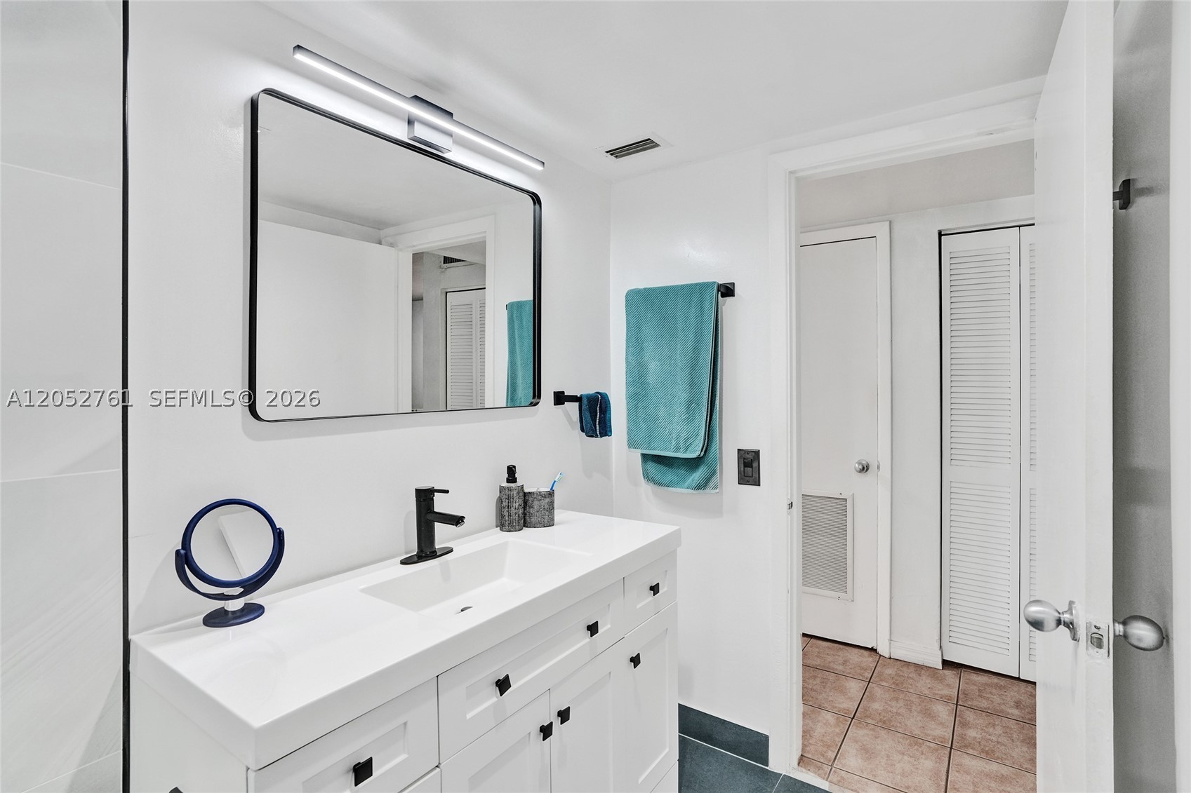 VILLAS OF MIAMI LAKES CON - Residential