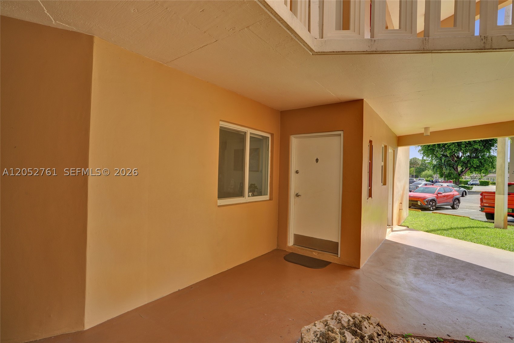 VILLAS OF MIAMI LAKES CON - Residential