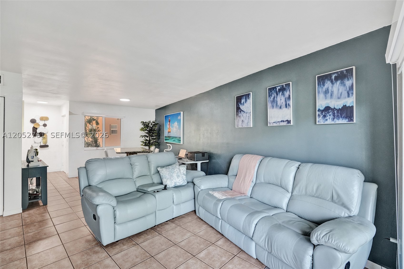 VILLAS OF MIAMI LAKES CON - Residential