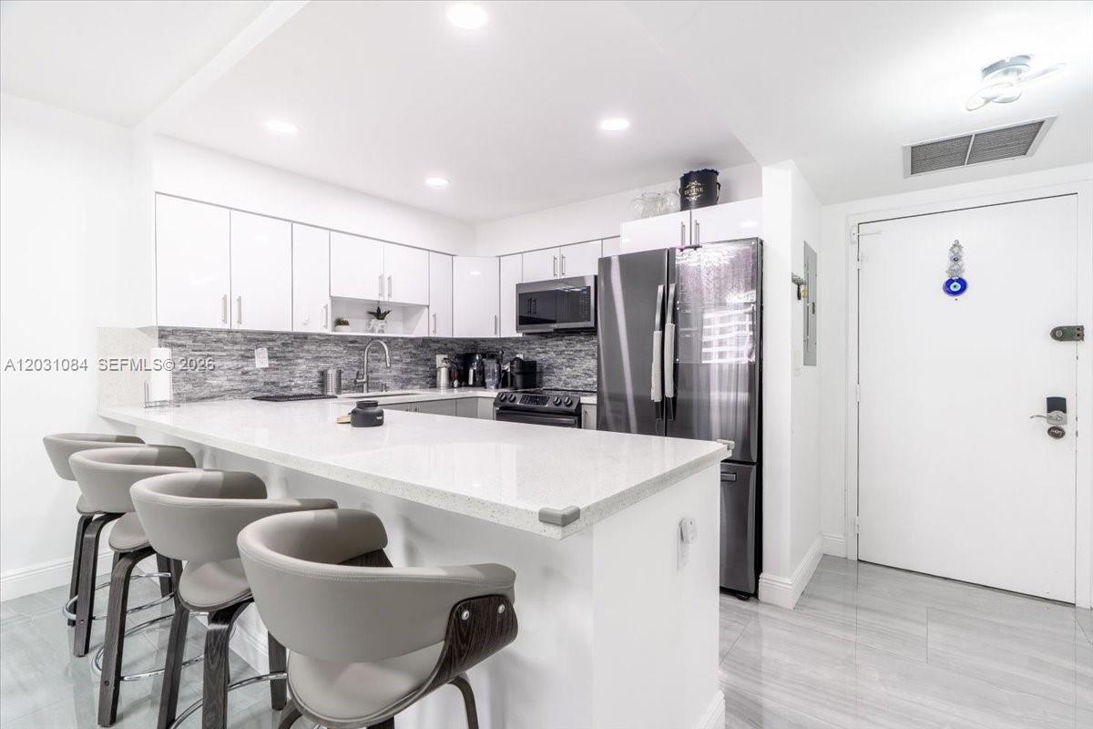 OLYMPUS CONDO PHASE - Residential