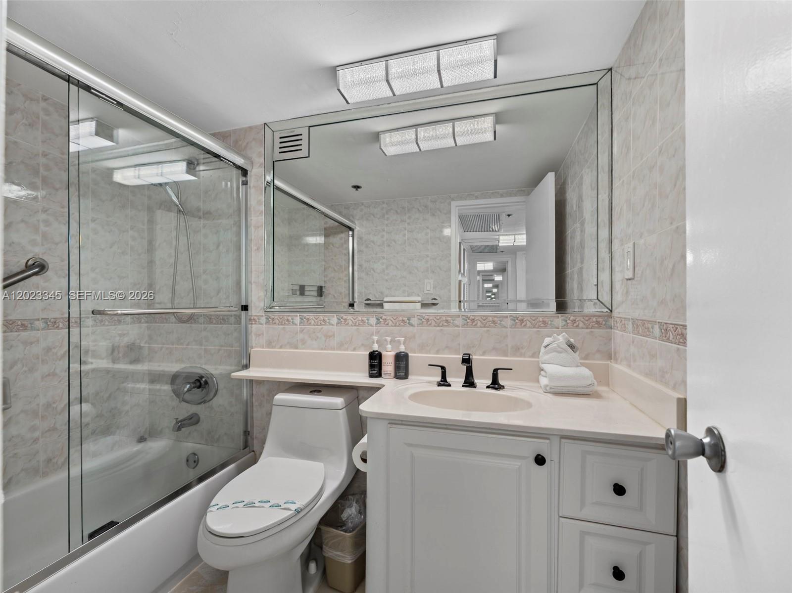 THE ALEXANDER CONDO - Residential