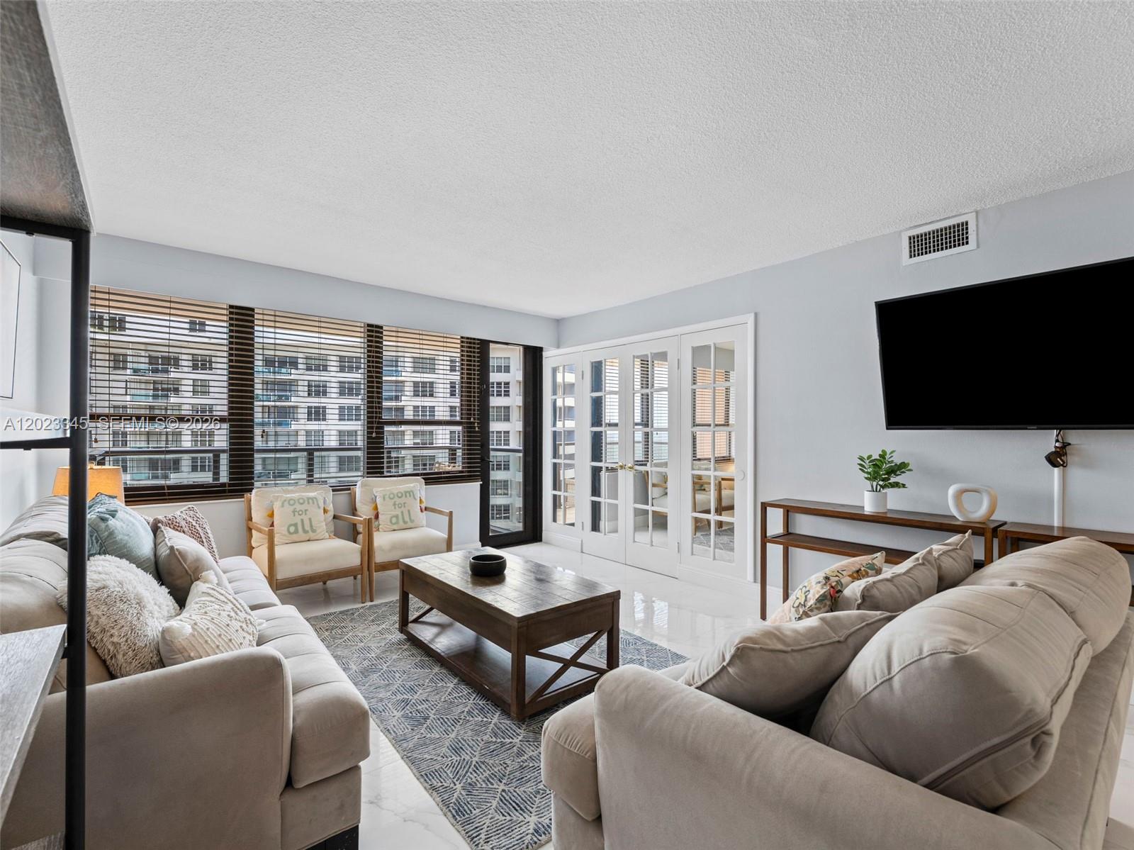 THE ALEXANDER CONDO - Residential