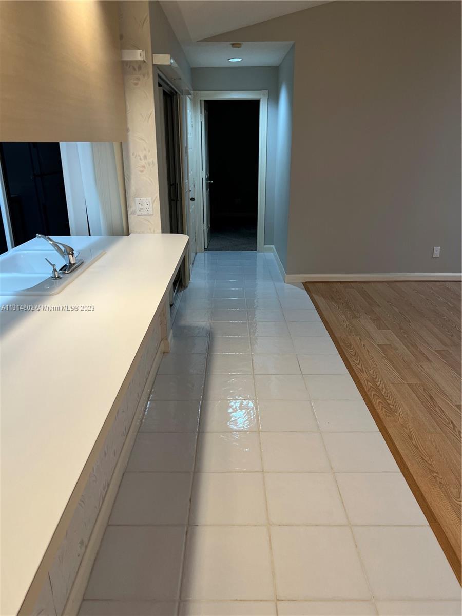 OAKS-SUNTERRACE 4 - Residential