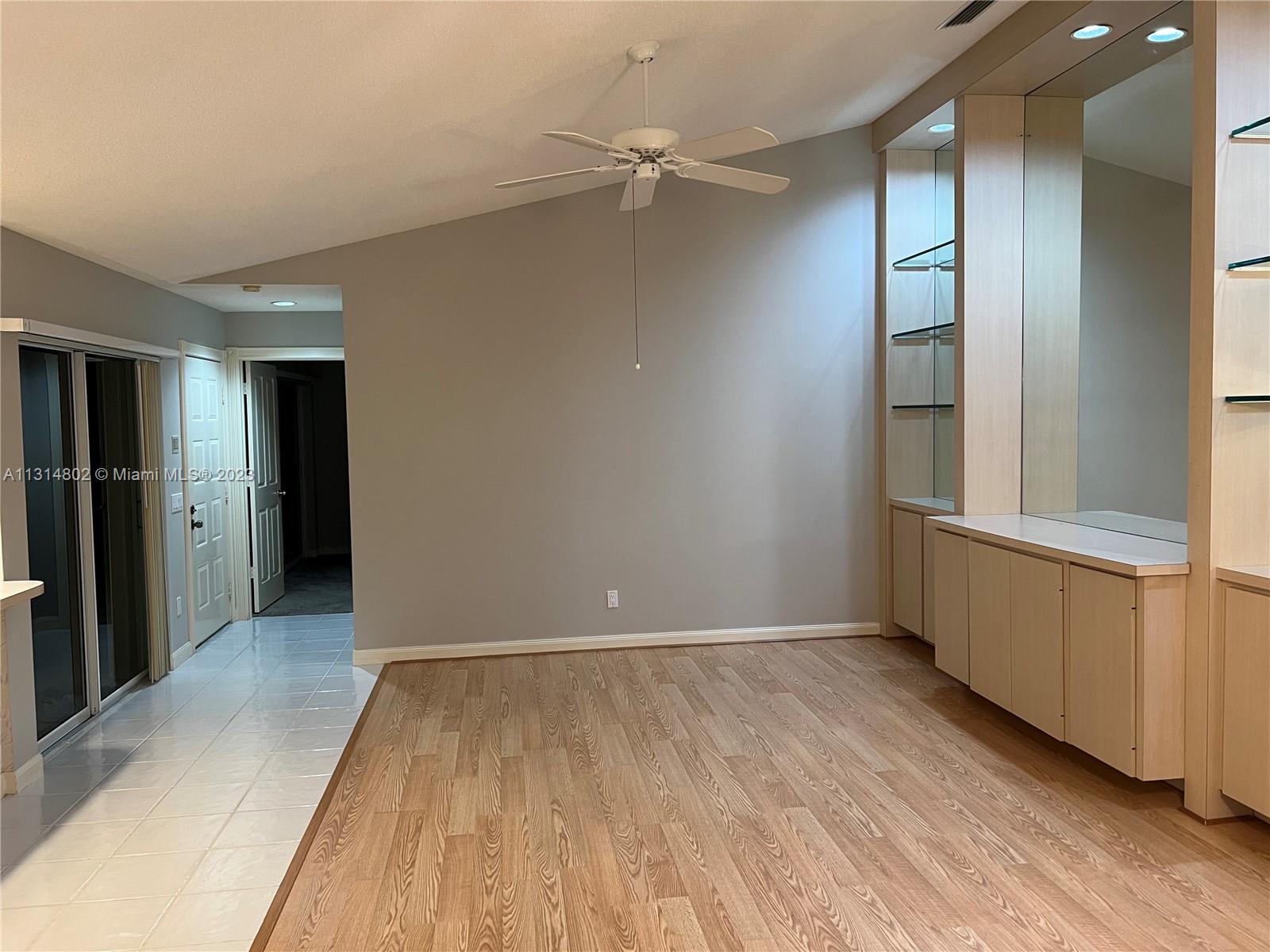 OAKS-SUNTERRACE 4 - Residential