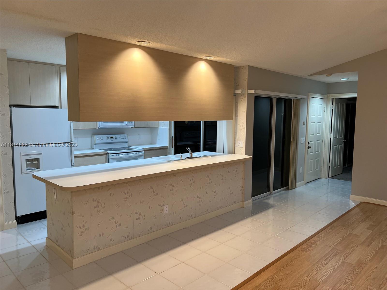 OAKS-SUNTERRACE 4 - Residential
