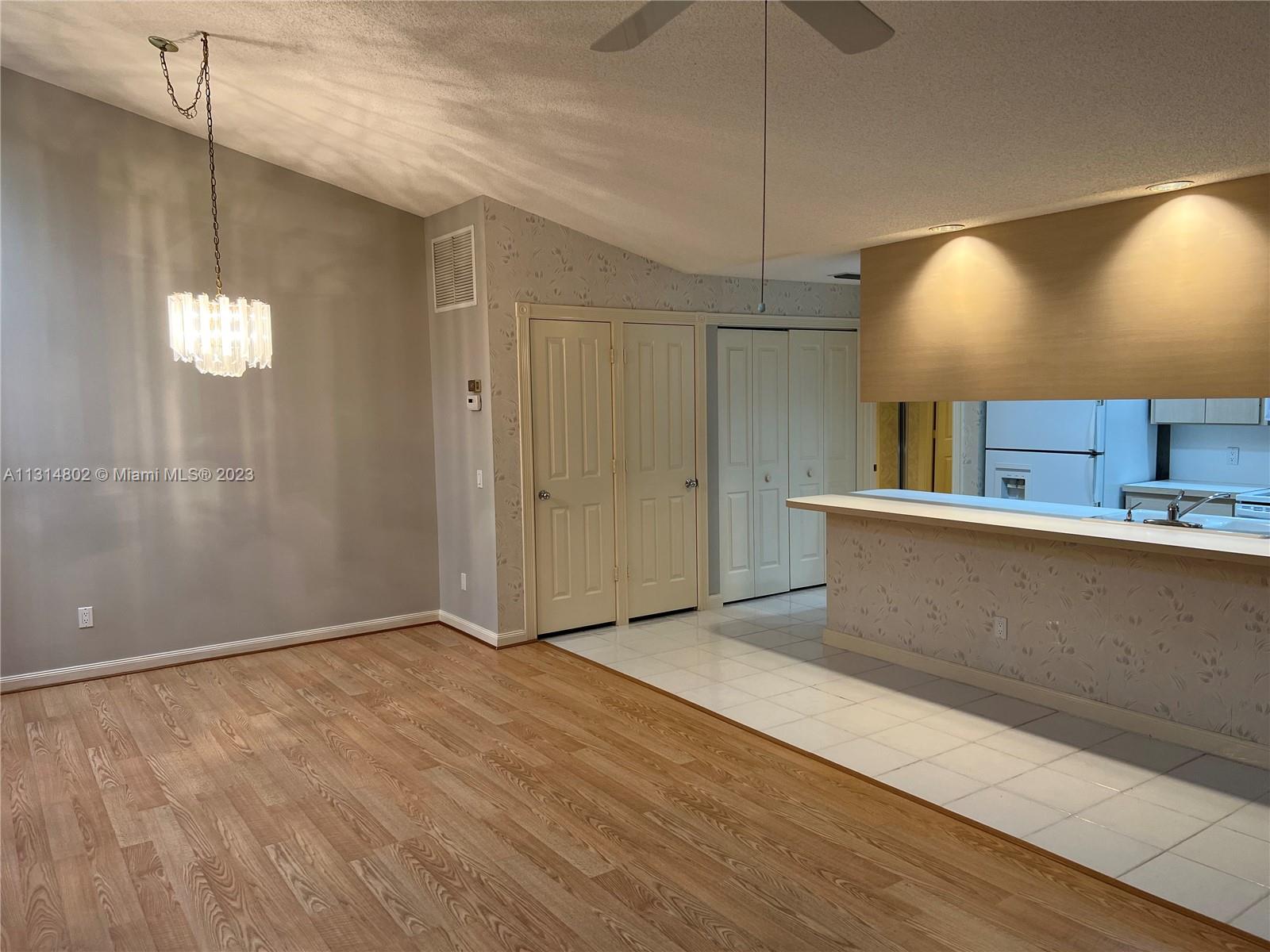 OAKS-SUNTERRACE 4 - Residential