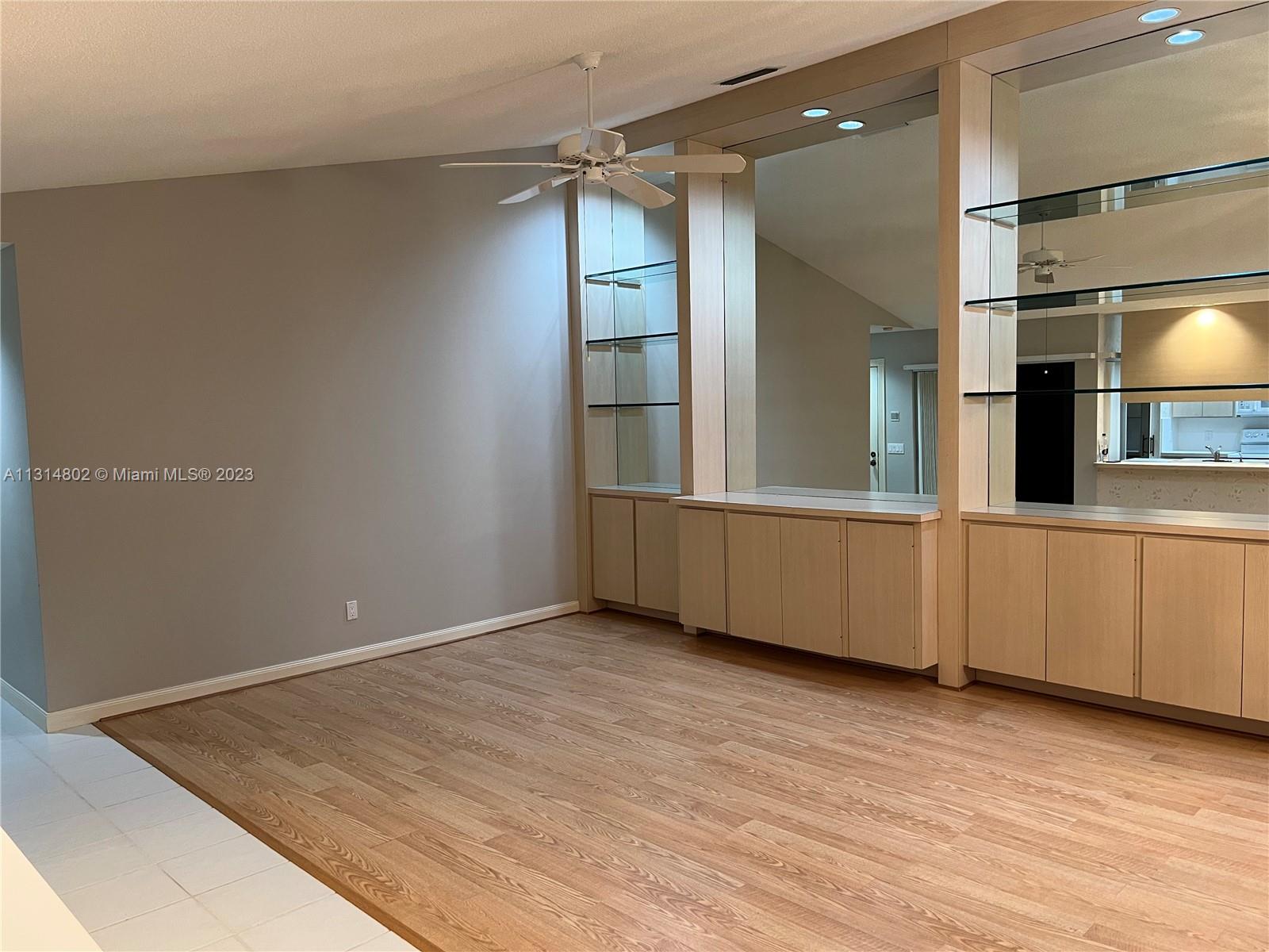 OAKS-SUNTERRACE 4 - Residential