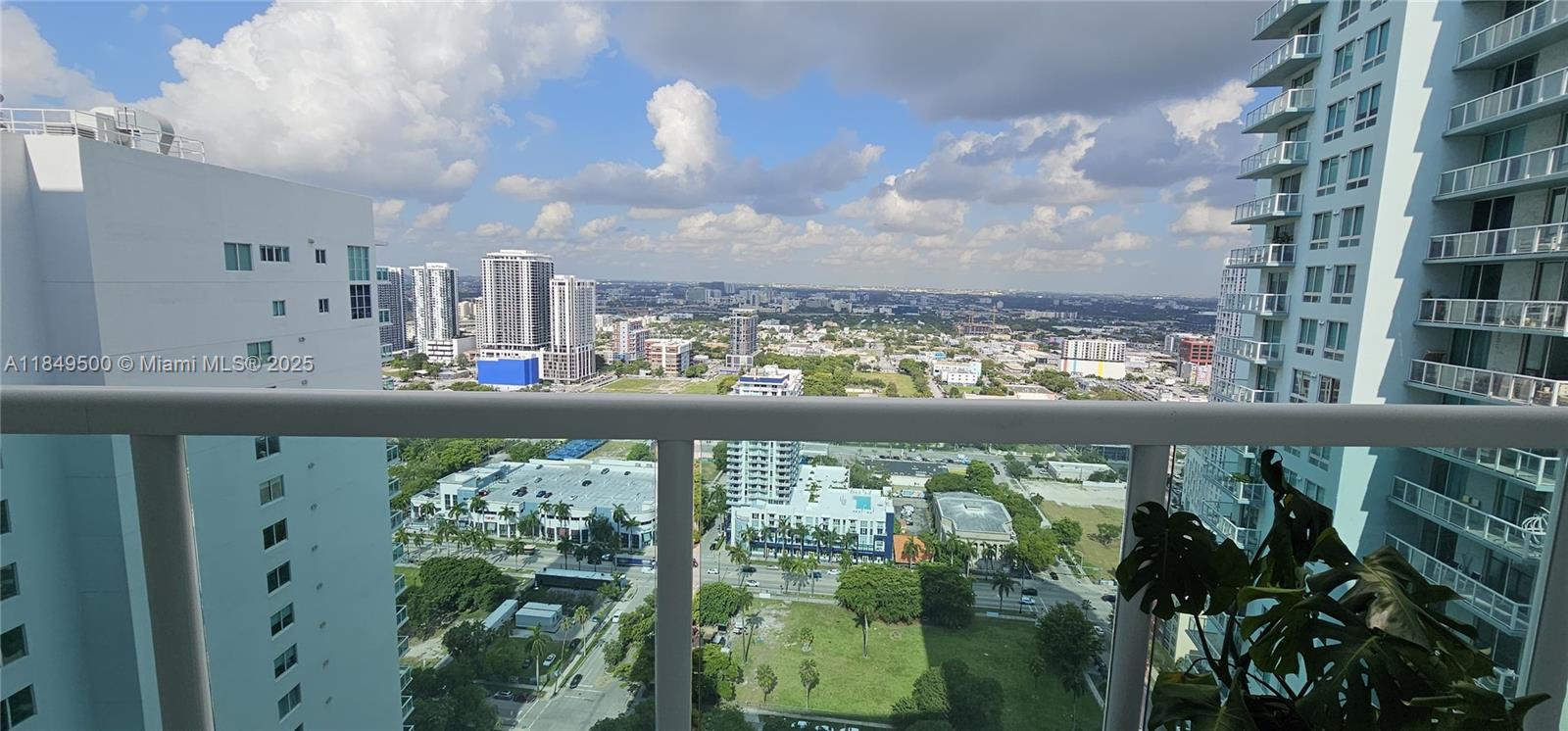 1800 CLUB CONDO - Residential