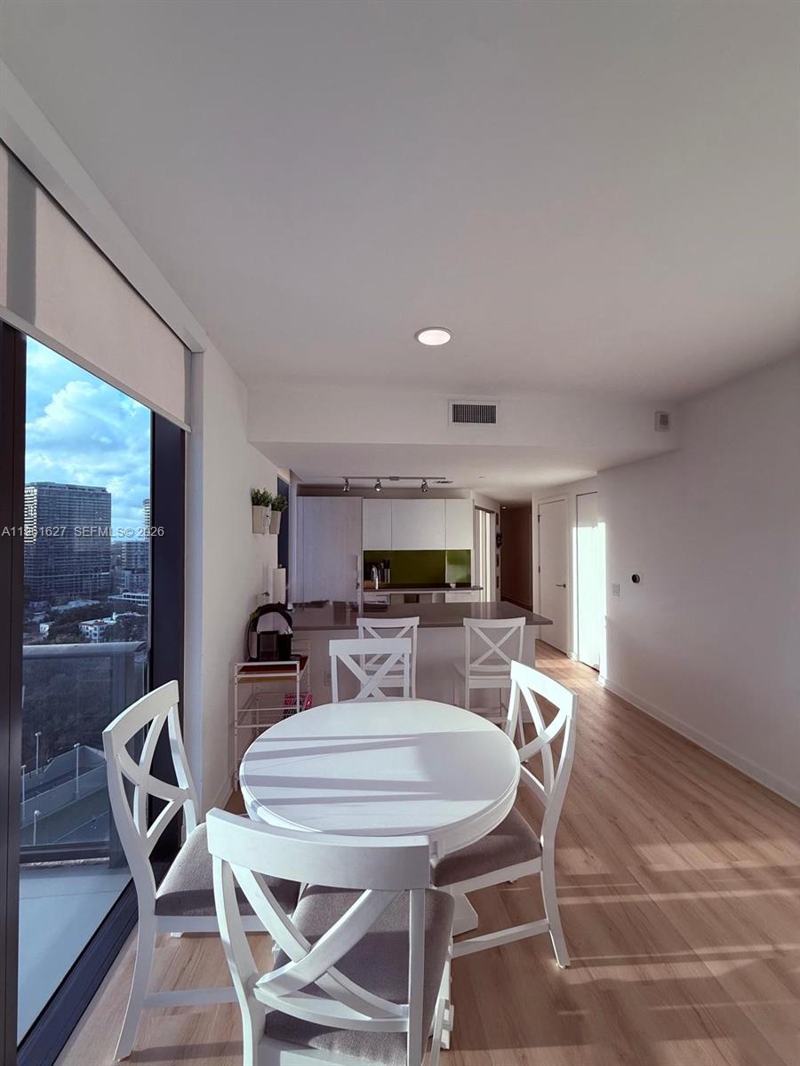 PARAISO BAYVIEWS CONDO - Residential