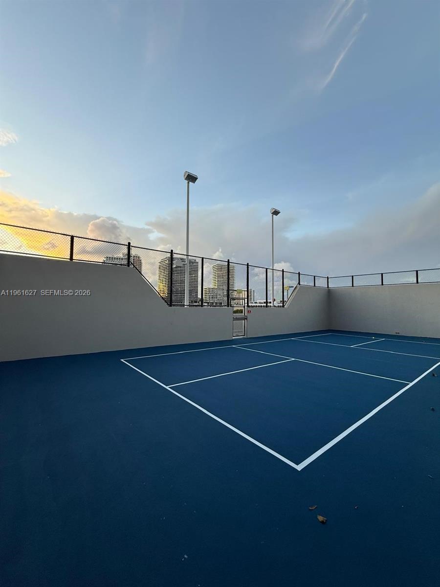 PARAISO BAYVIEWS CONDO - Residential