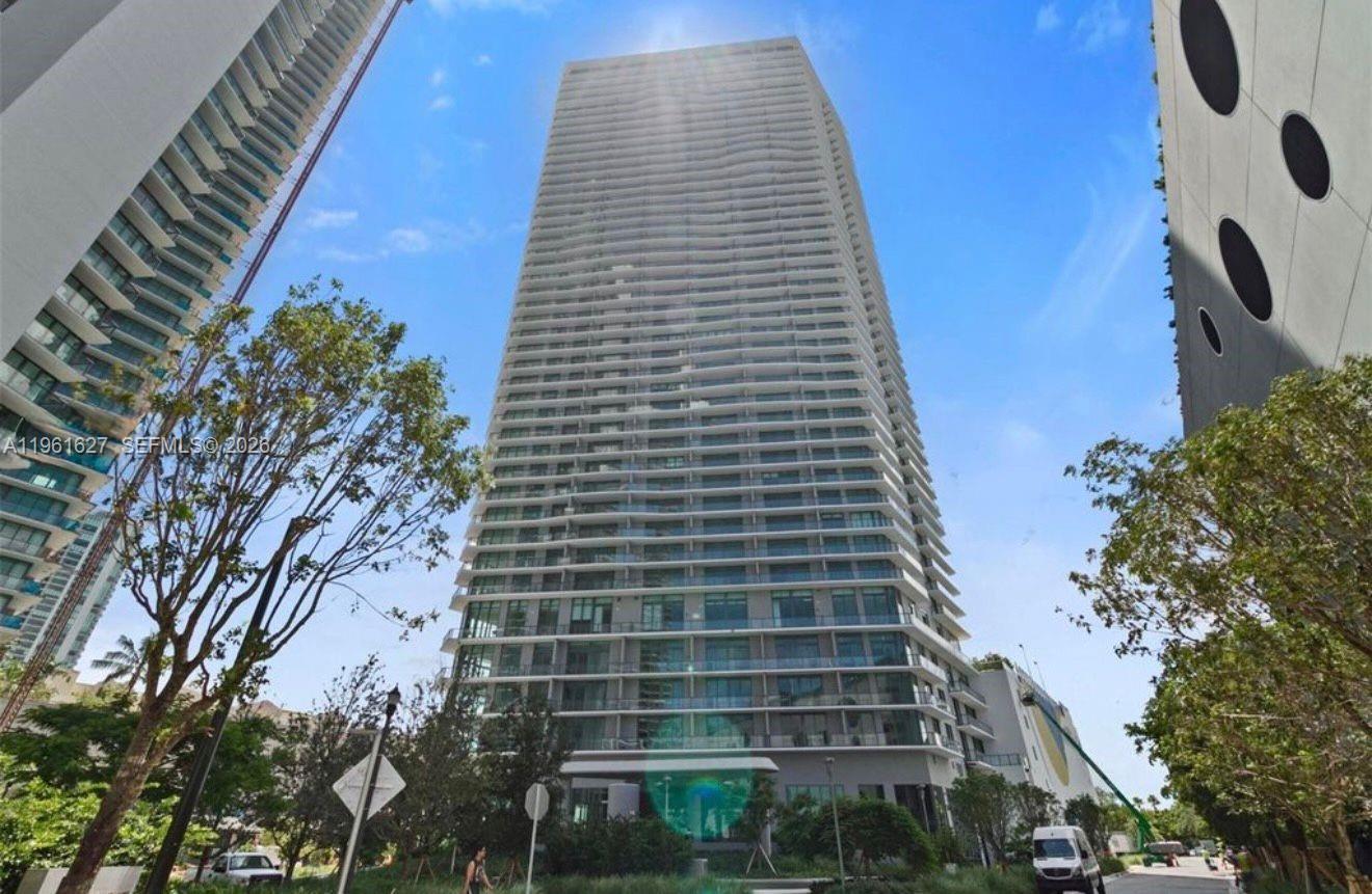 PARAISO BAYVIEWS CONDO - Residential