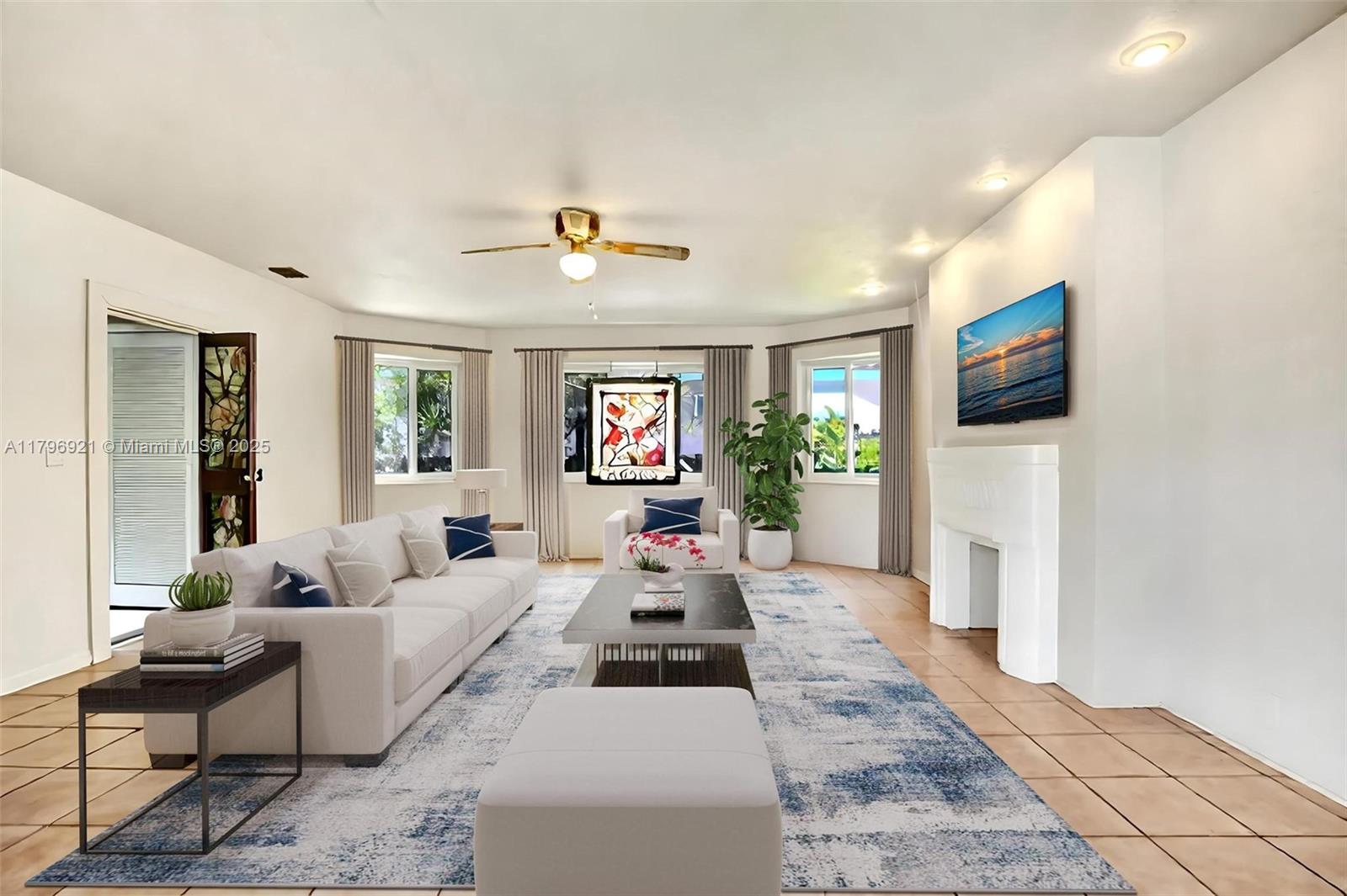 HOLLYWOOD - Residential