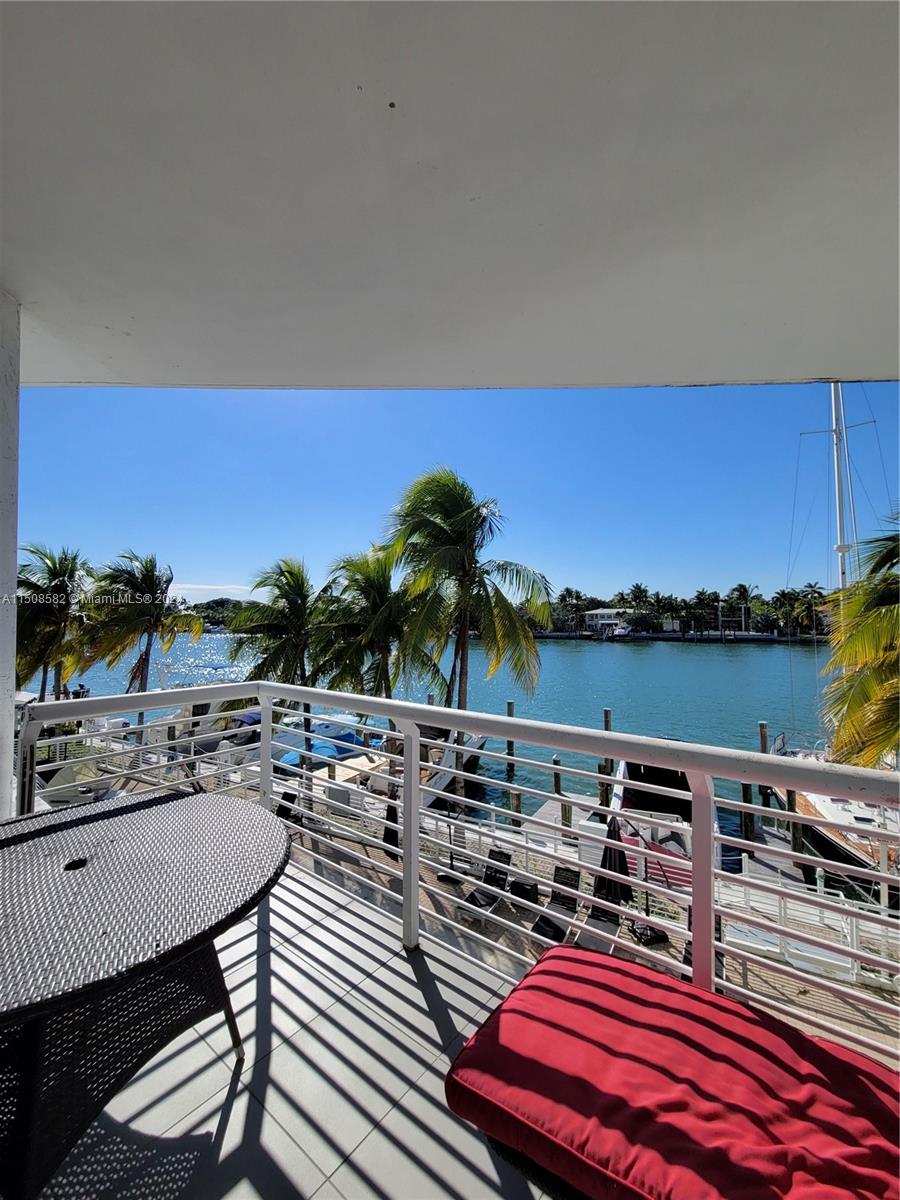 REGATTA AT INDIAN CREEK C - Residential Lease