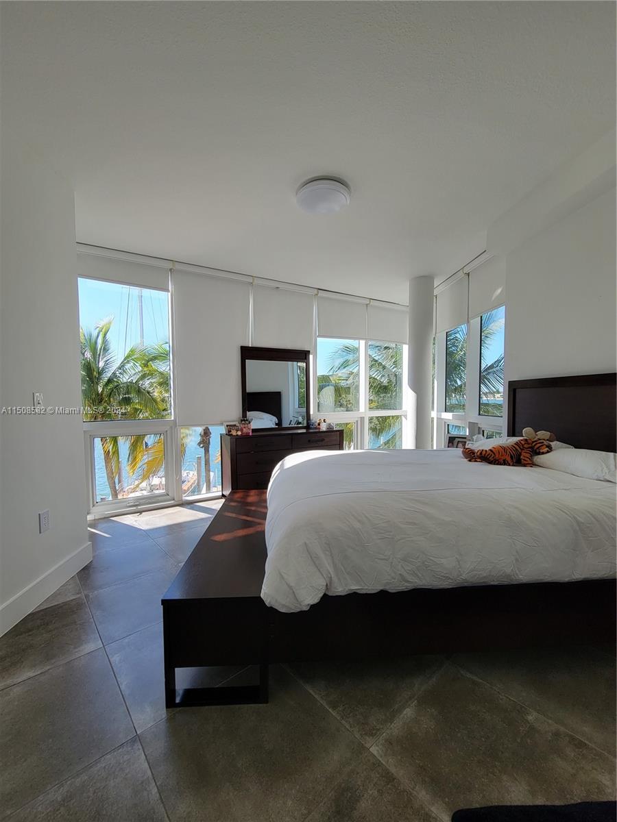 REGATTA AT INDIAN CREEK C - Residential Lease