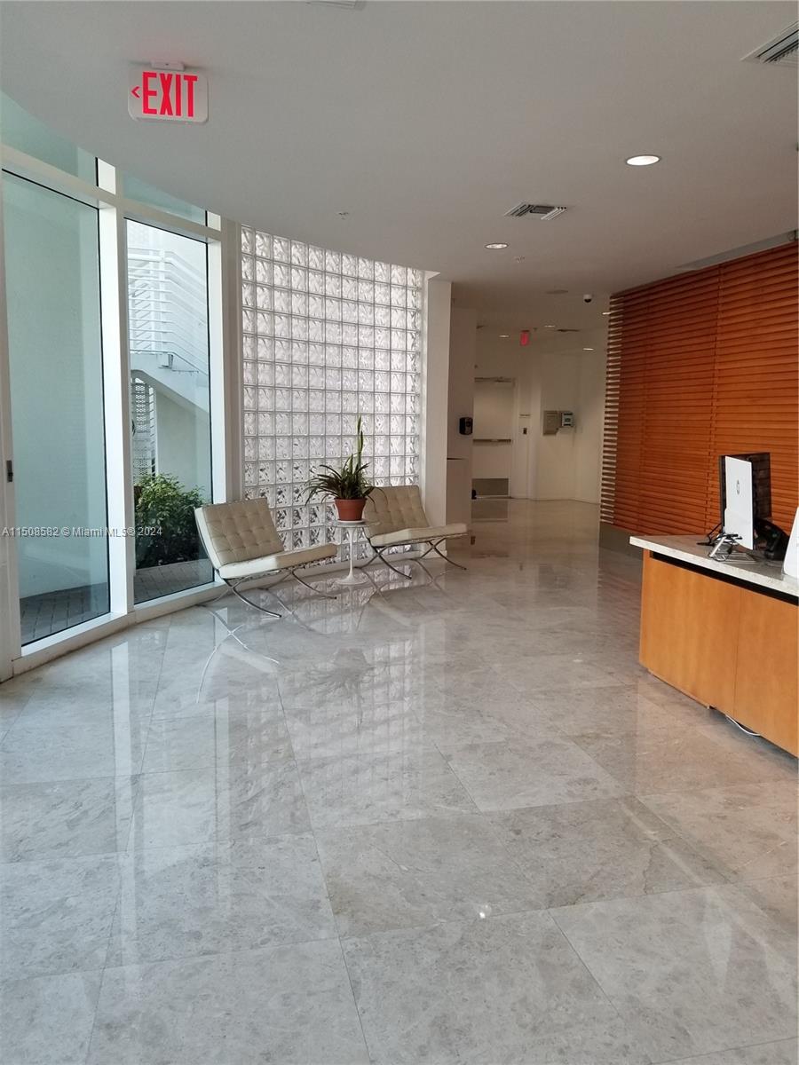 REGATTA AT INDIAN CREEK C - Residential Lease
