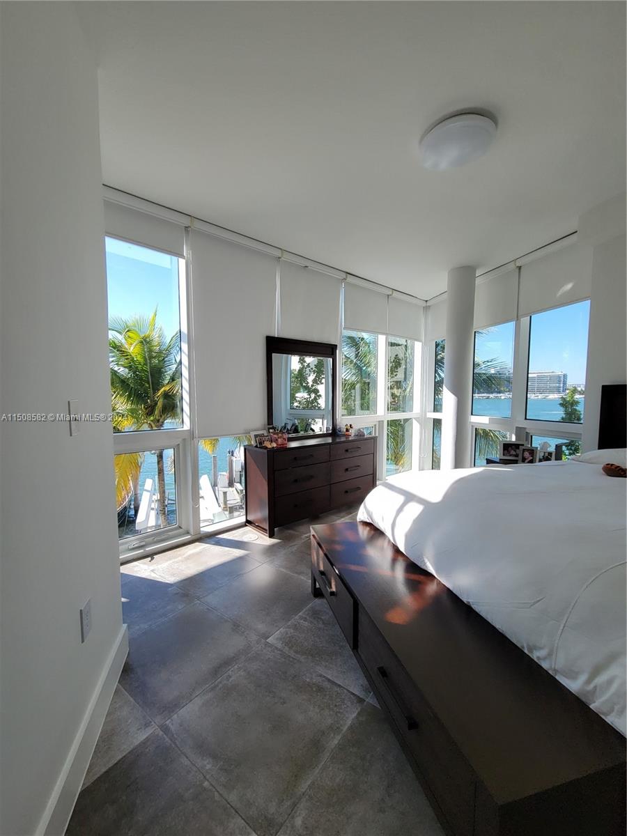 REGATTA AT INDIAN CREEK C - Residential Lease