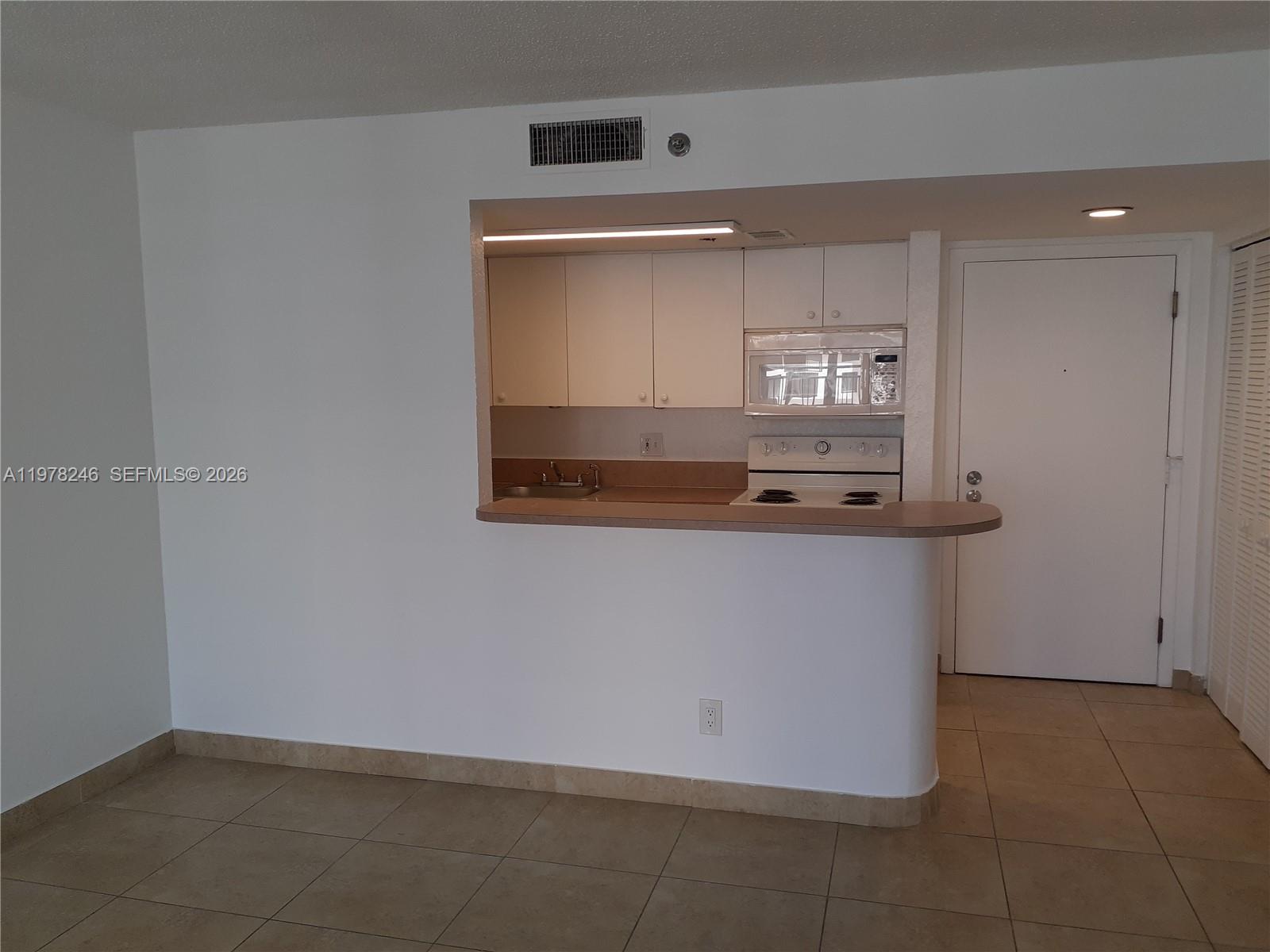 ISOLA CONDO - Residential