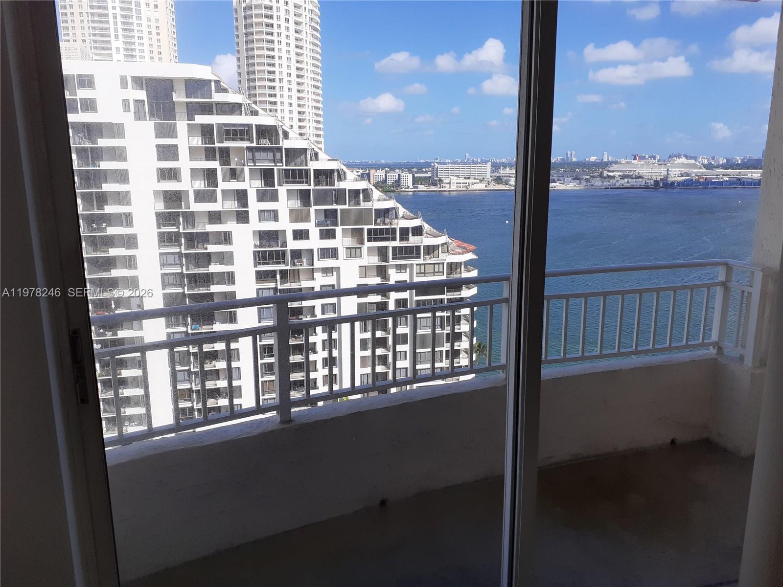 ISOLA CONDO - Residential