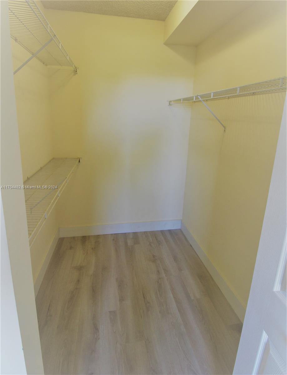 PORTO BELLAGIO CONDO - Residential