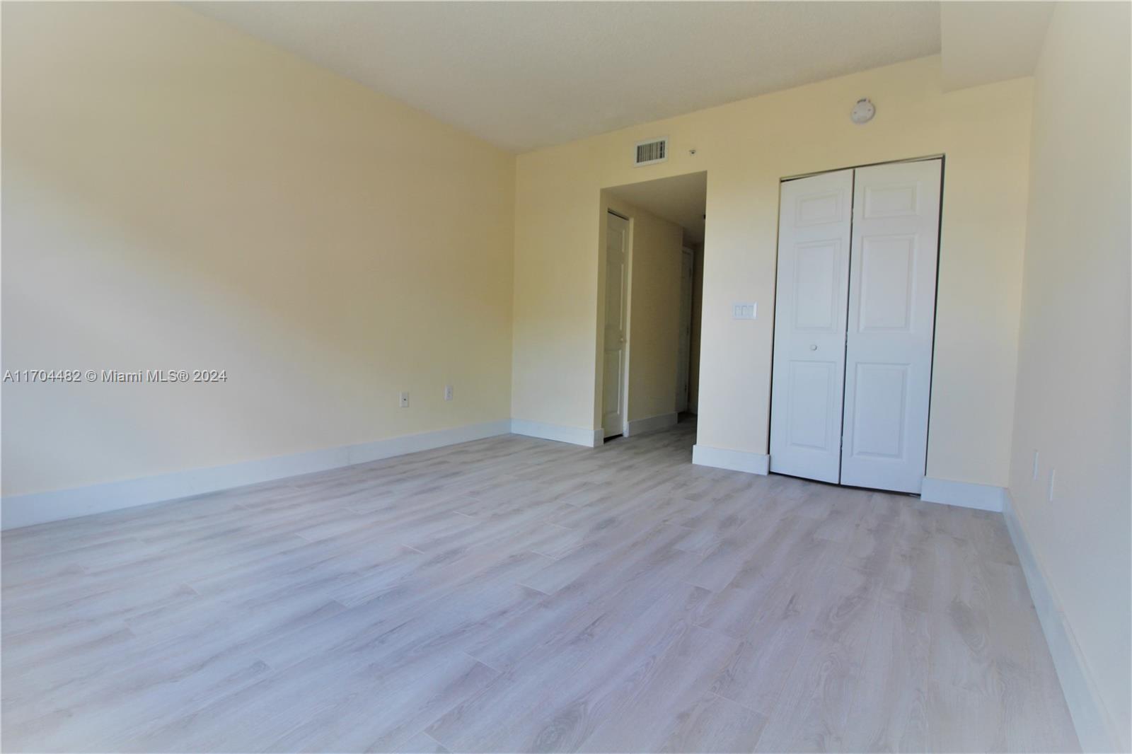PORTO BELLAGIO CONDO - Residential