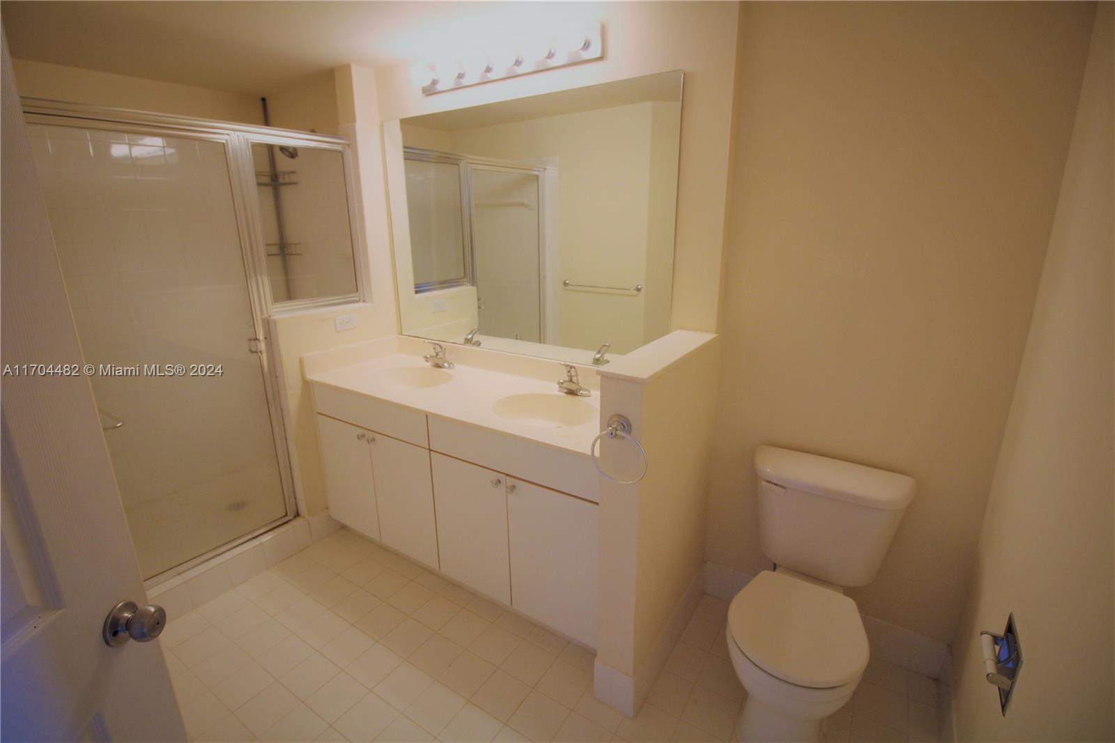 PORTO BELLAGIO CONDO - Residential