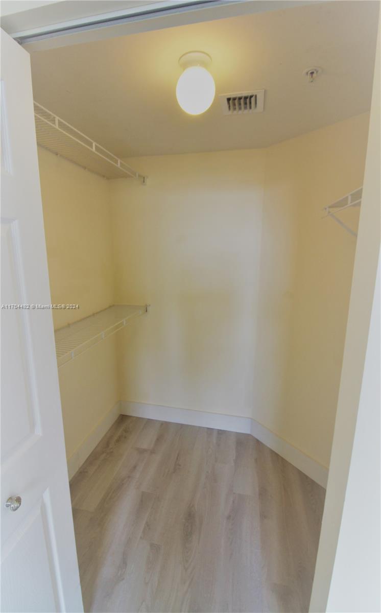 PORTO BELLAGIO CONDO - Residential