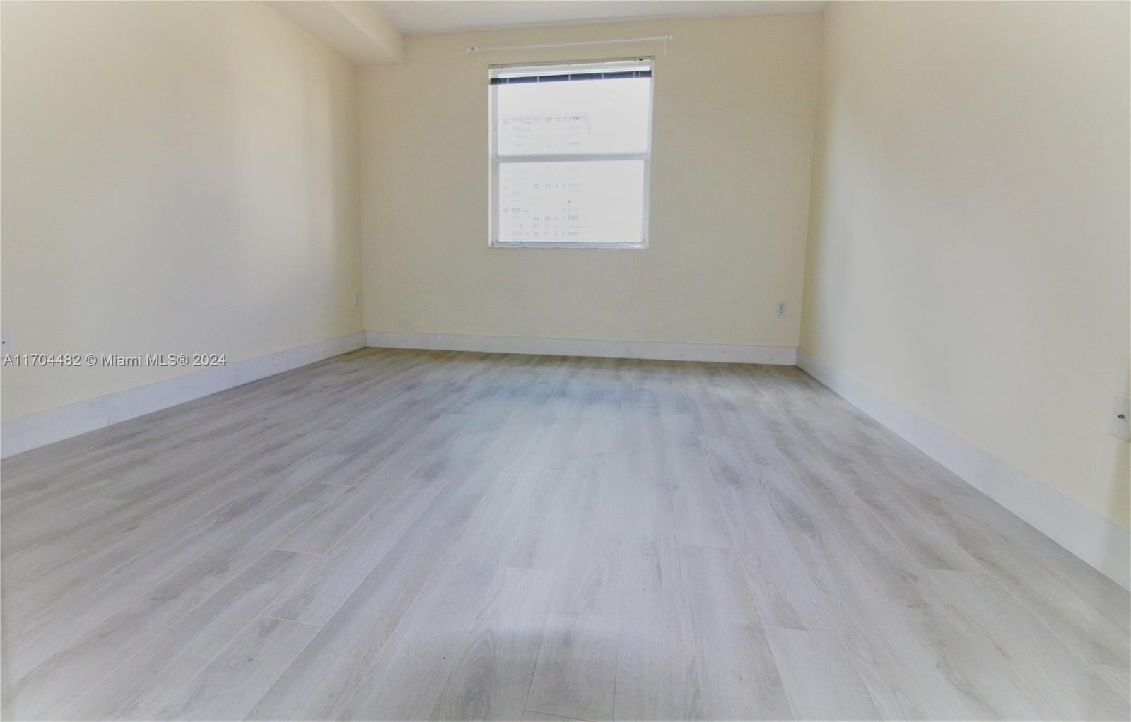 PORTO BELLAGIO CONDO - Residential