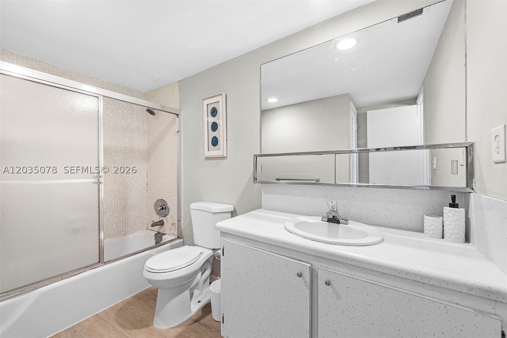 OCEANVIEW BUILDING B COND - Land
