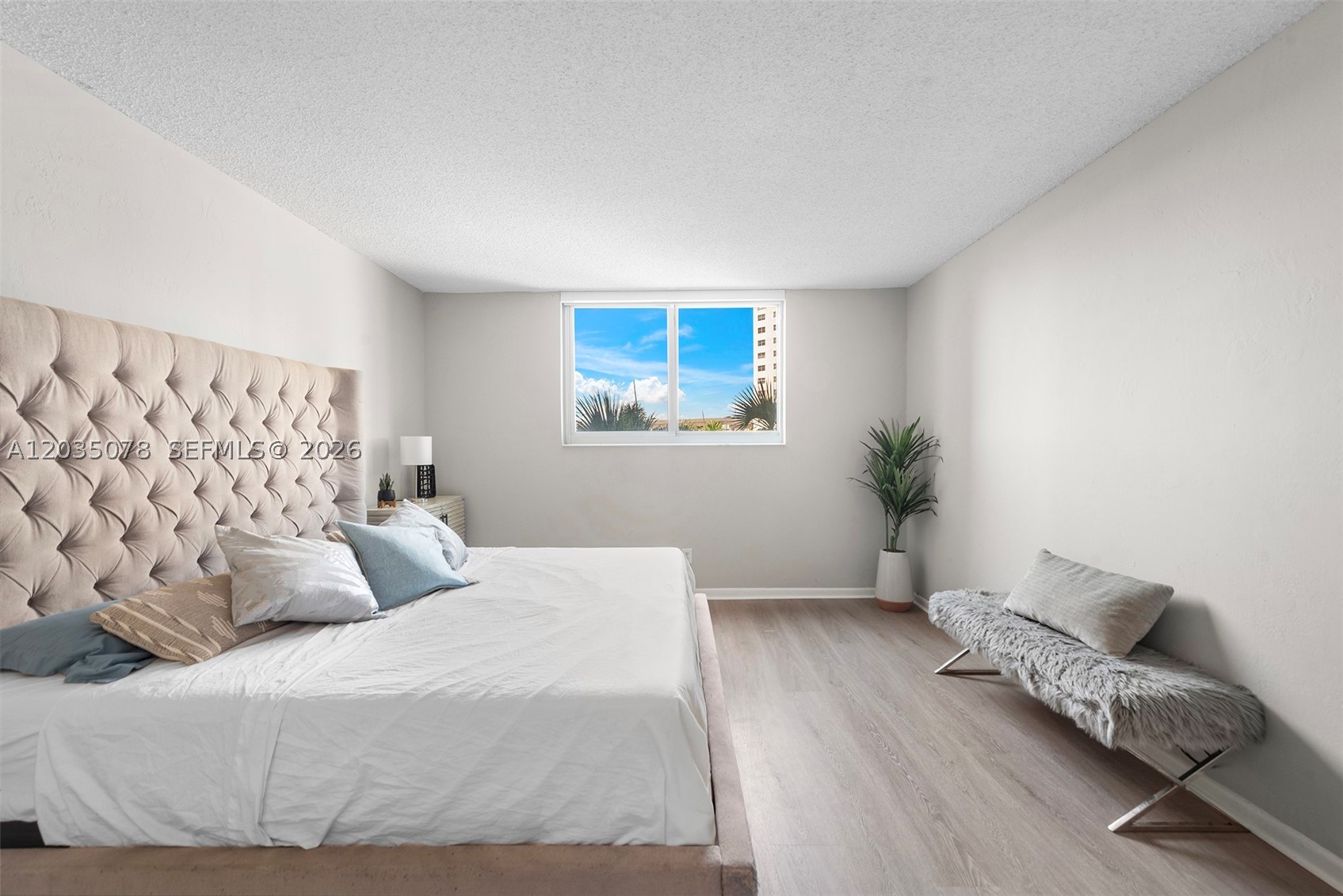 OCEANVIEW BUILDING B COND - Land