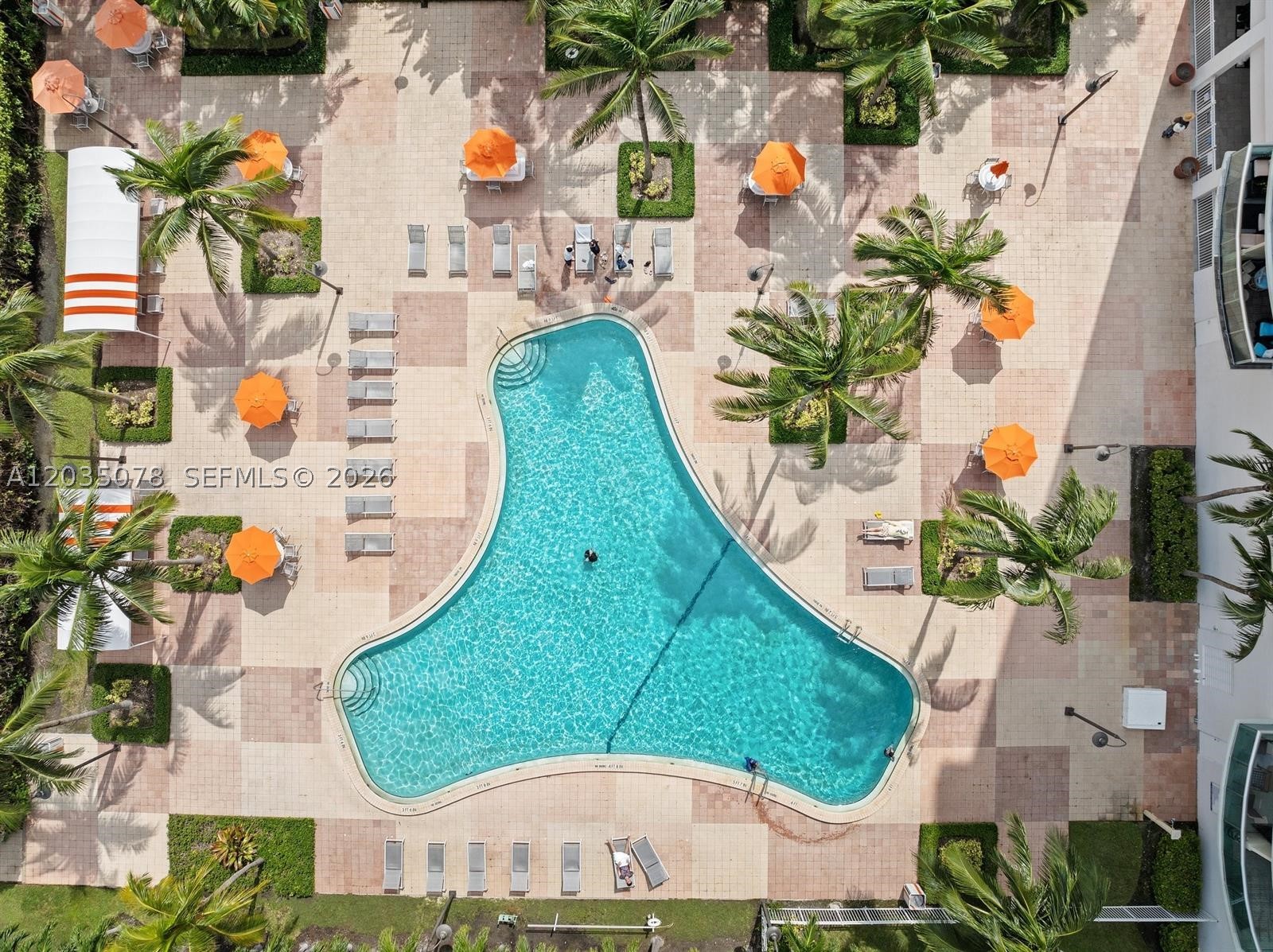 OCEANVIEW BUILDING B COND - Land
