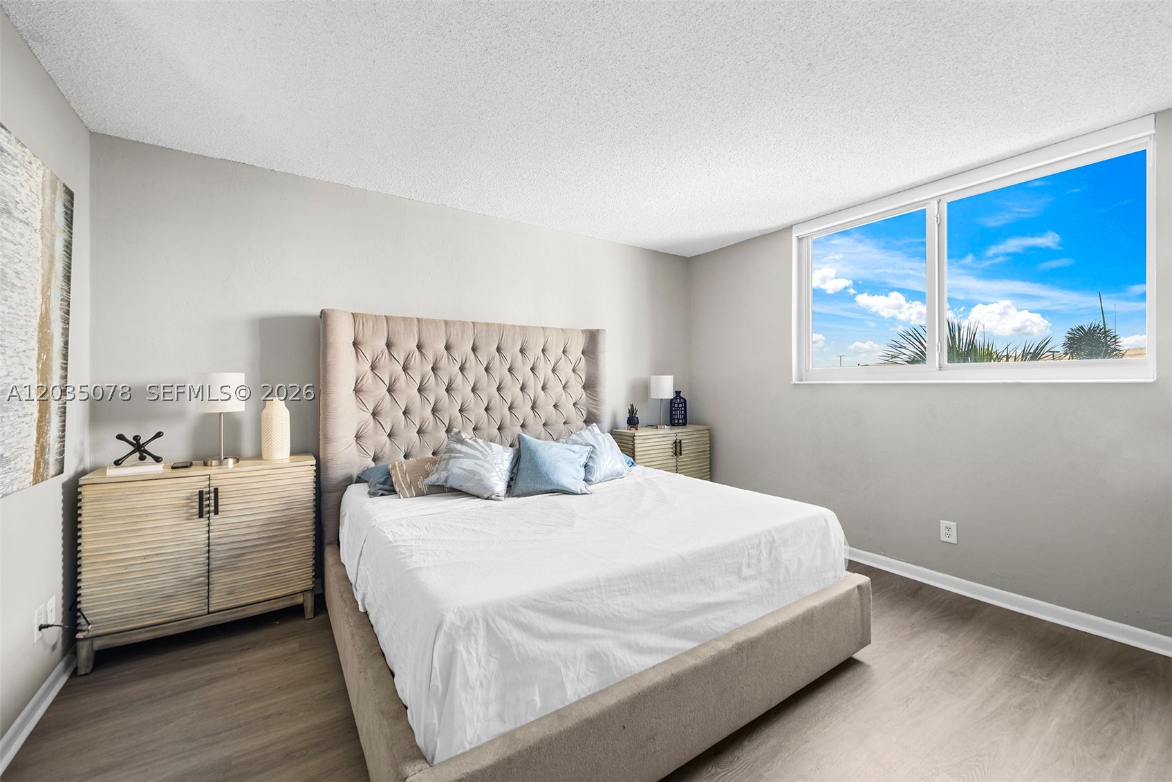 OCEANVIEW BUILDING B COND - Land
