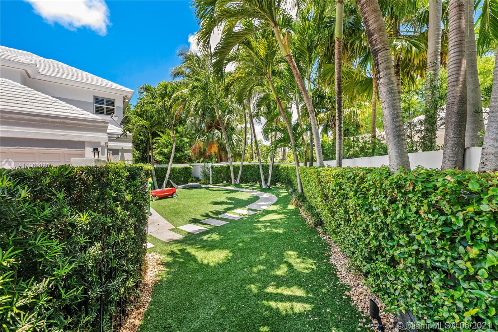 GRAND KEY ESTATES - Residential