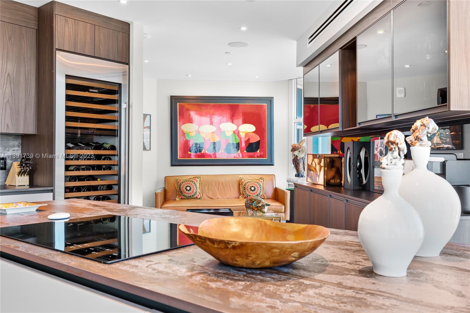 PORTOFINO TOWER CONDO - Residential