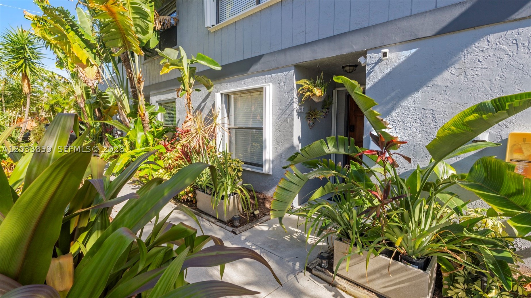 CORAL SHORES - Residential
