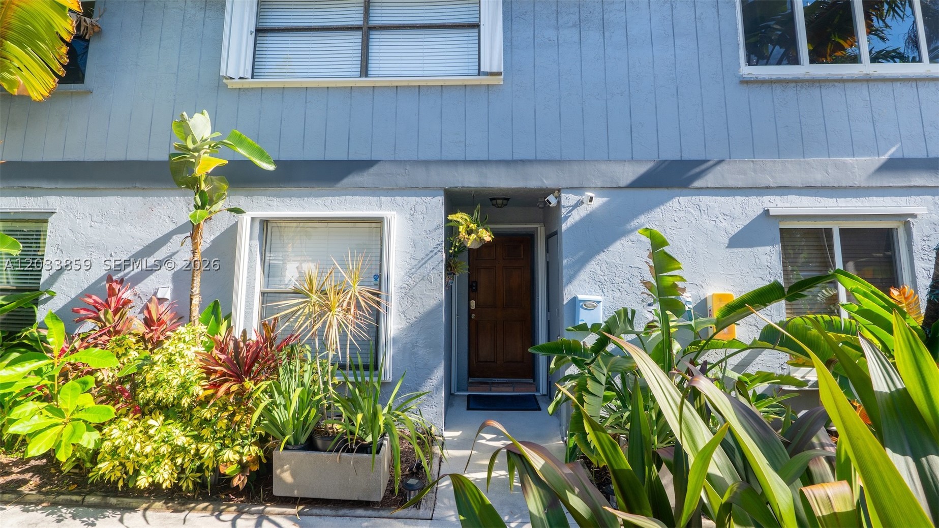 CORAL SHORES - Residential