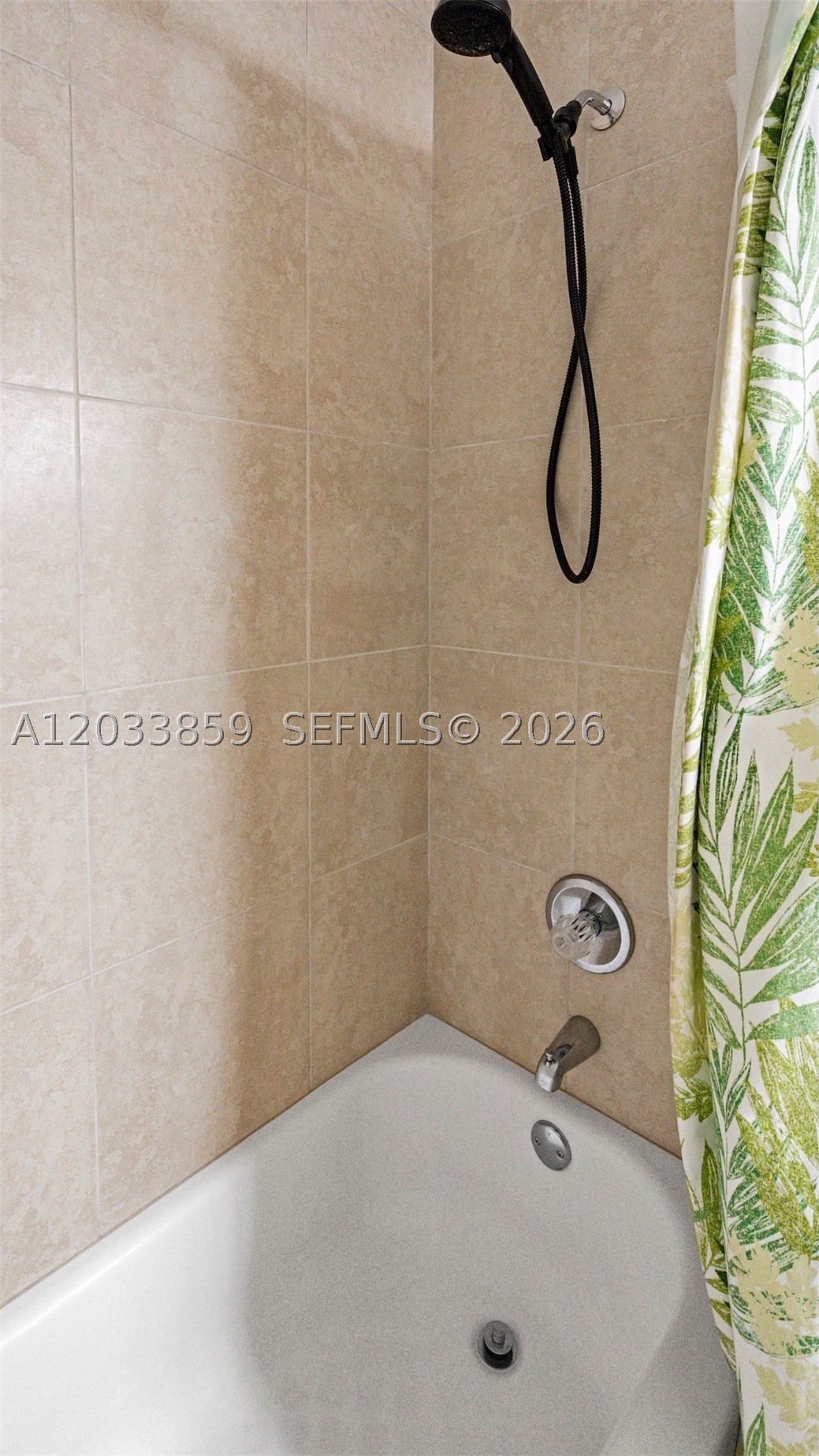 CORAL SHORES - Residential