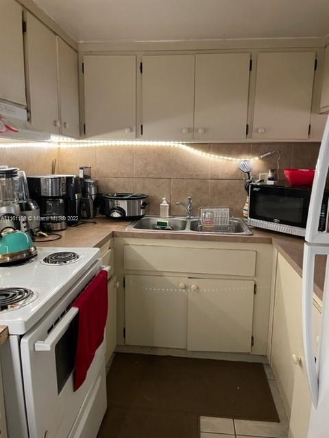 WESTCHESTER POINT CONDO - Residential