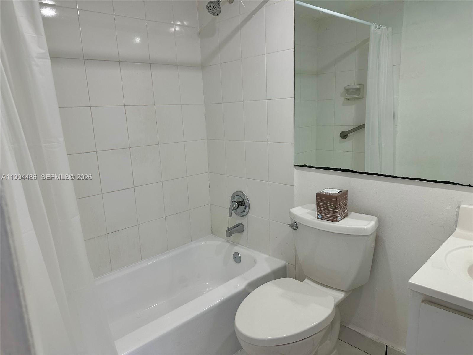 SPANISH TRACE CONDO - Residential Lease