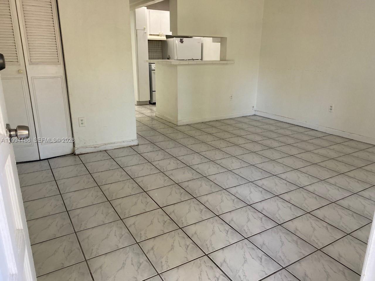 SPANISH TRACE CONDO - Residential Lease