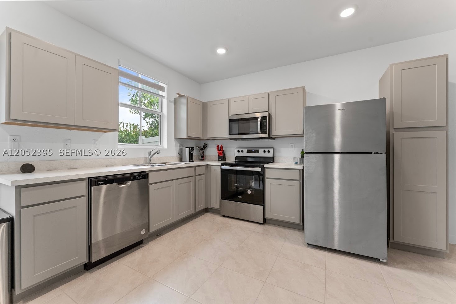 HIGHLAND OAKS - Residential