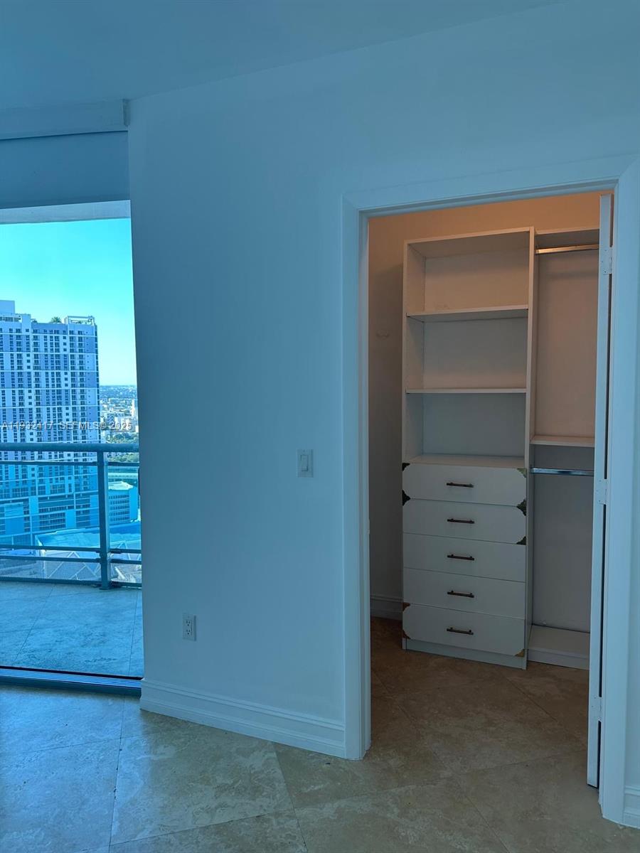 WIND CONDO - Residential