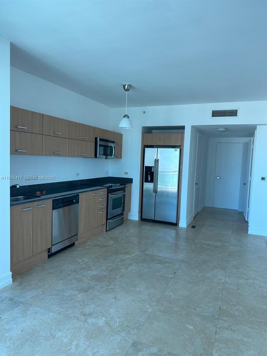 WIND CONDO - Residential