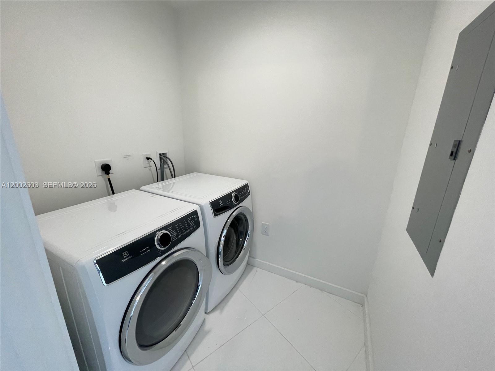 PARAMOUNT MIAMI - Residential
