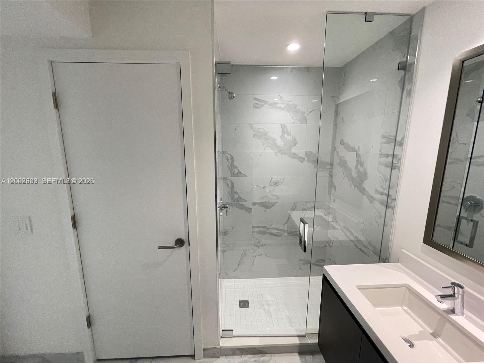 PARAMOUNT MIAMI - Residential
