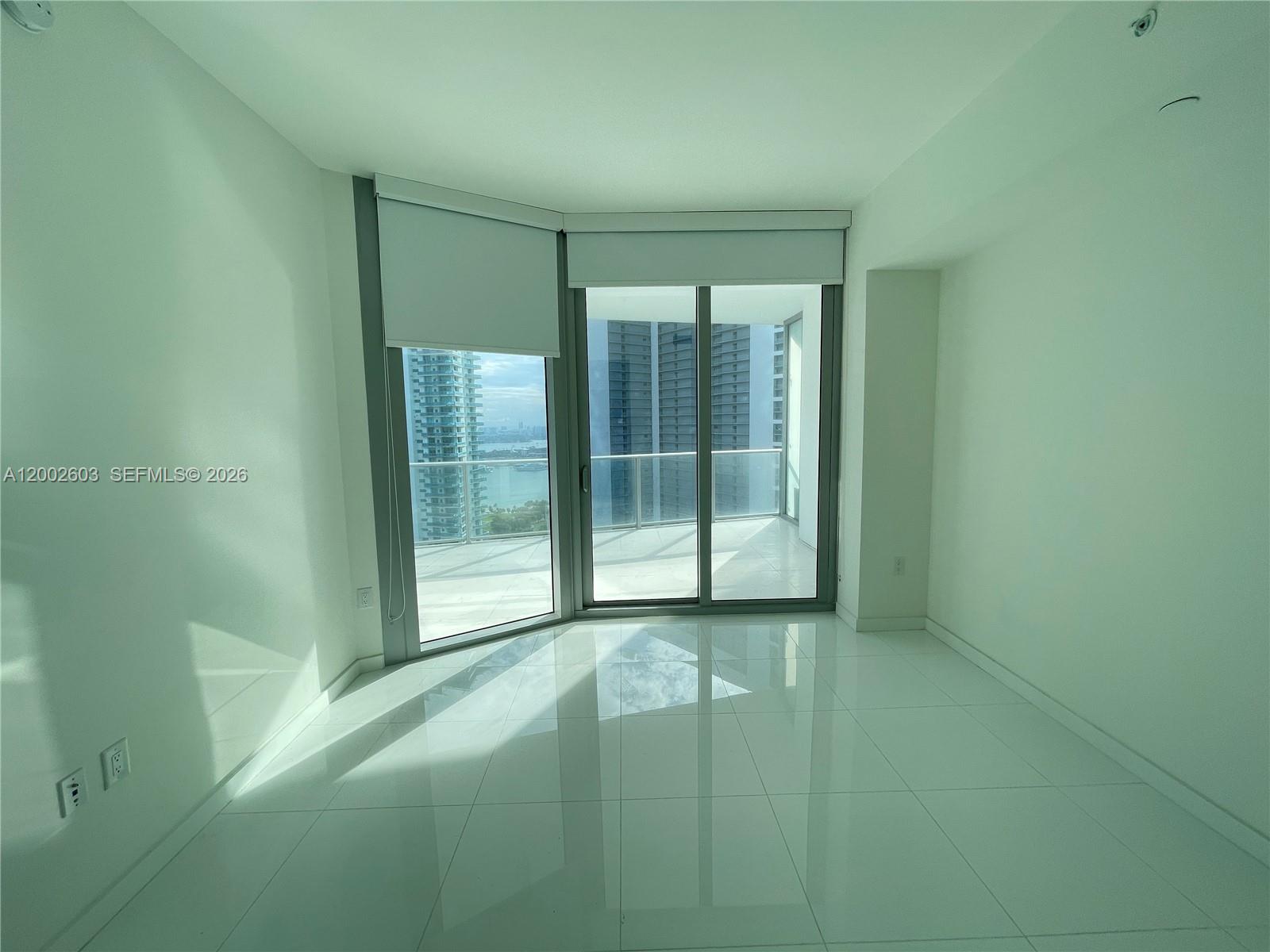PARAMOUNT MIAMI - Residential