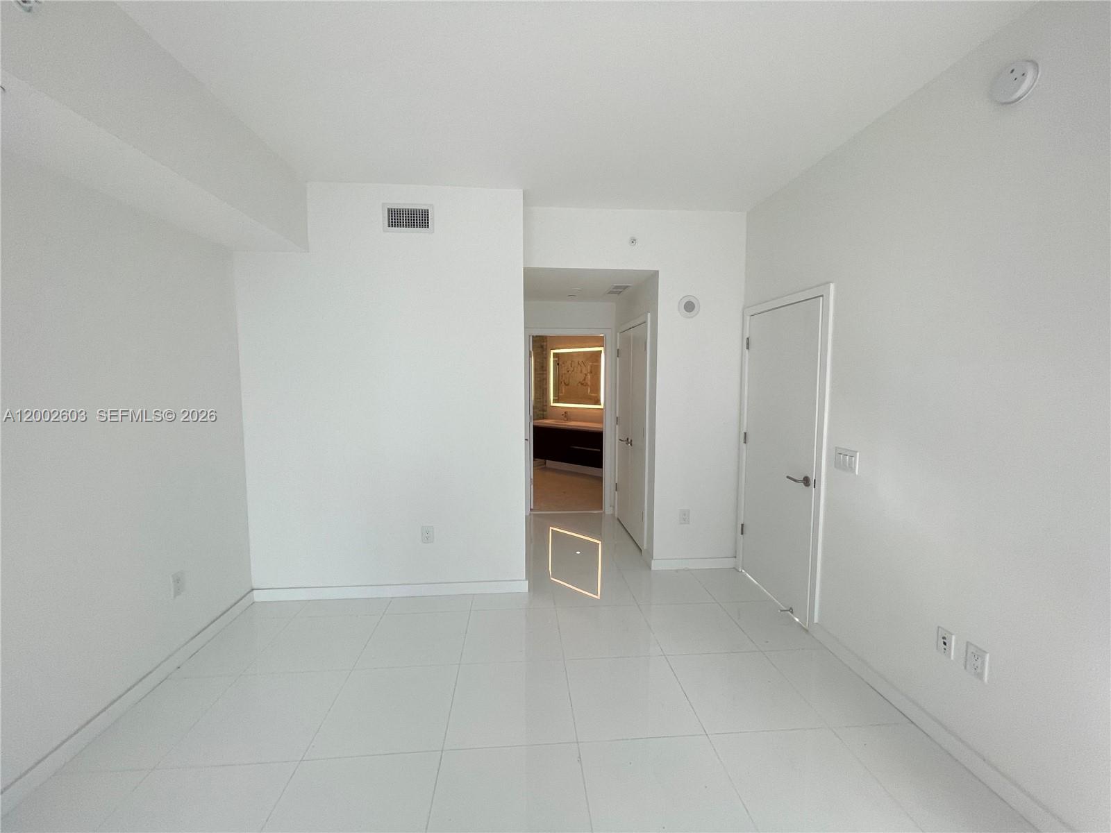 PARAMOUNT MIAMI - Residential