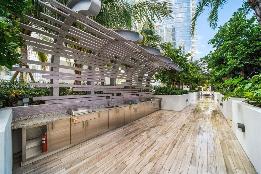 PARAMOUNT MIAMI - Residential