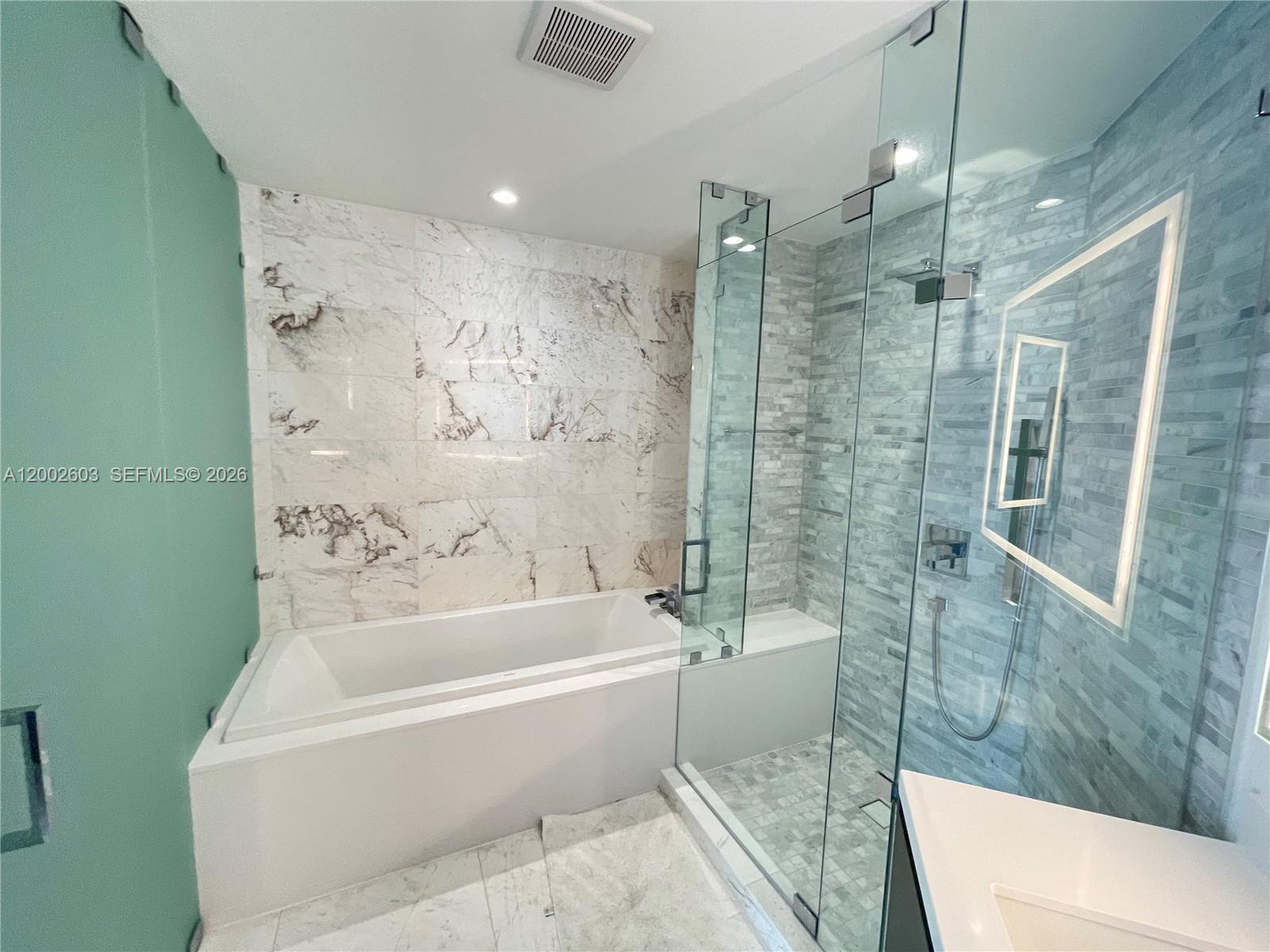 PARAMOUNT MIAMI - Residential