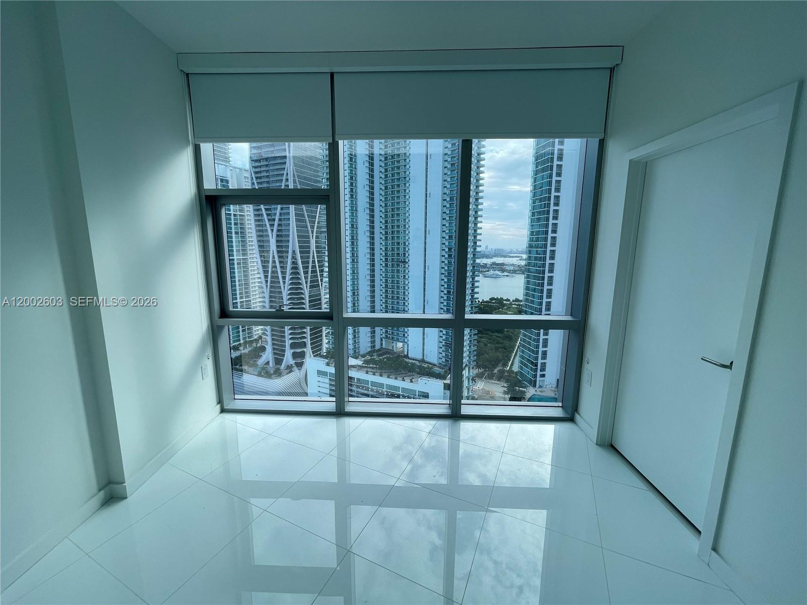 PARAMOUNT MIAMI - Residential